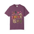She Loves Jesus Western Graphic T-Shirt